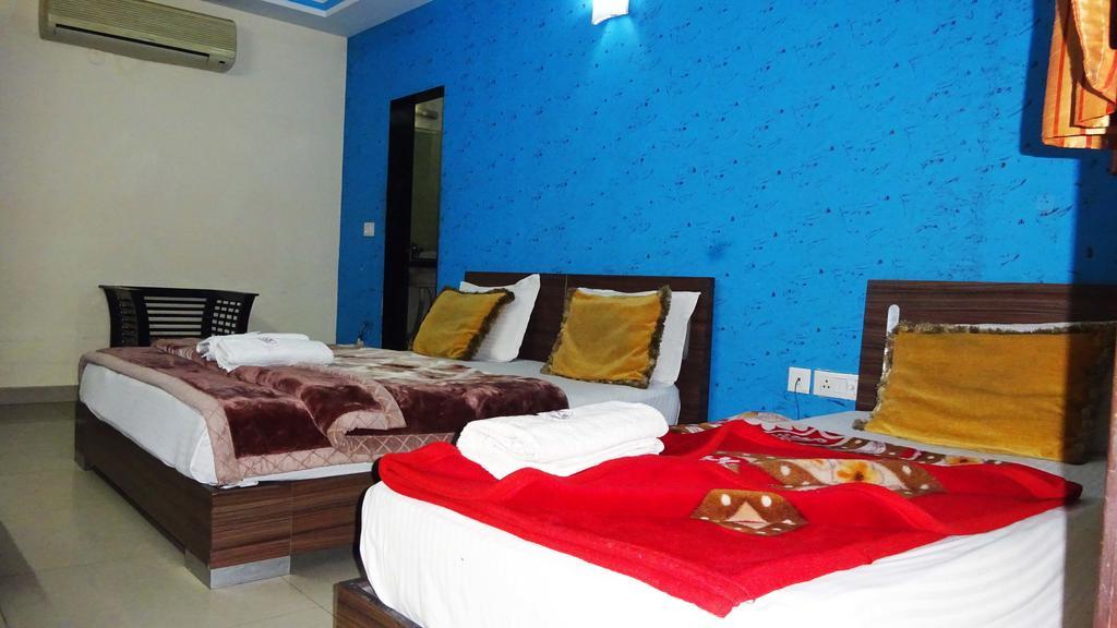 Hotel Durga International ニューデリー エクステリア 写真