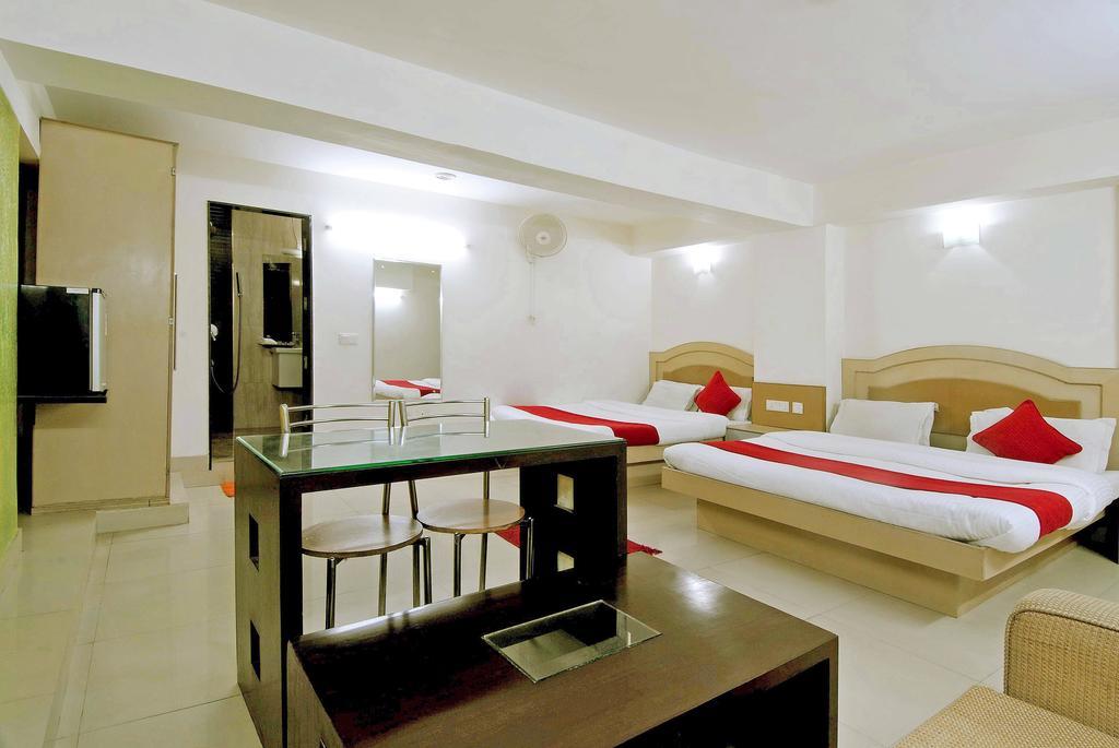 Hotel Durga International ニューデリー エクステリア 写真