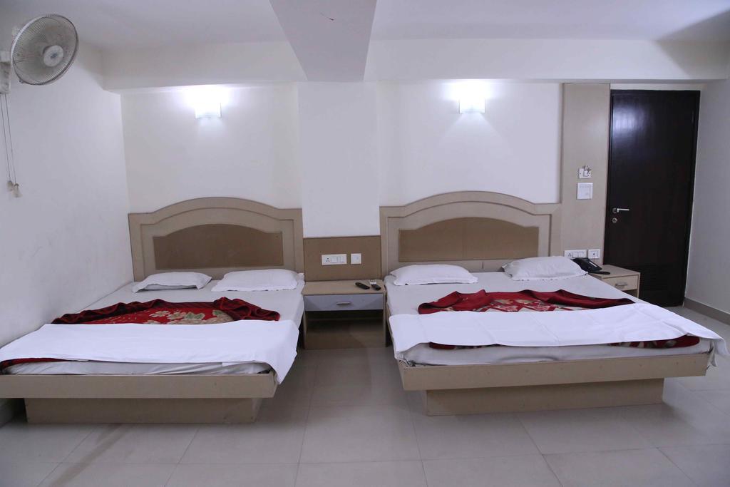 Hotel Durga International ニューデリー 部屋 写真