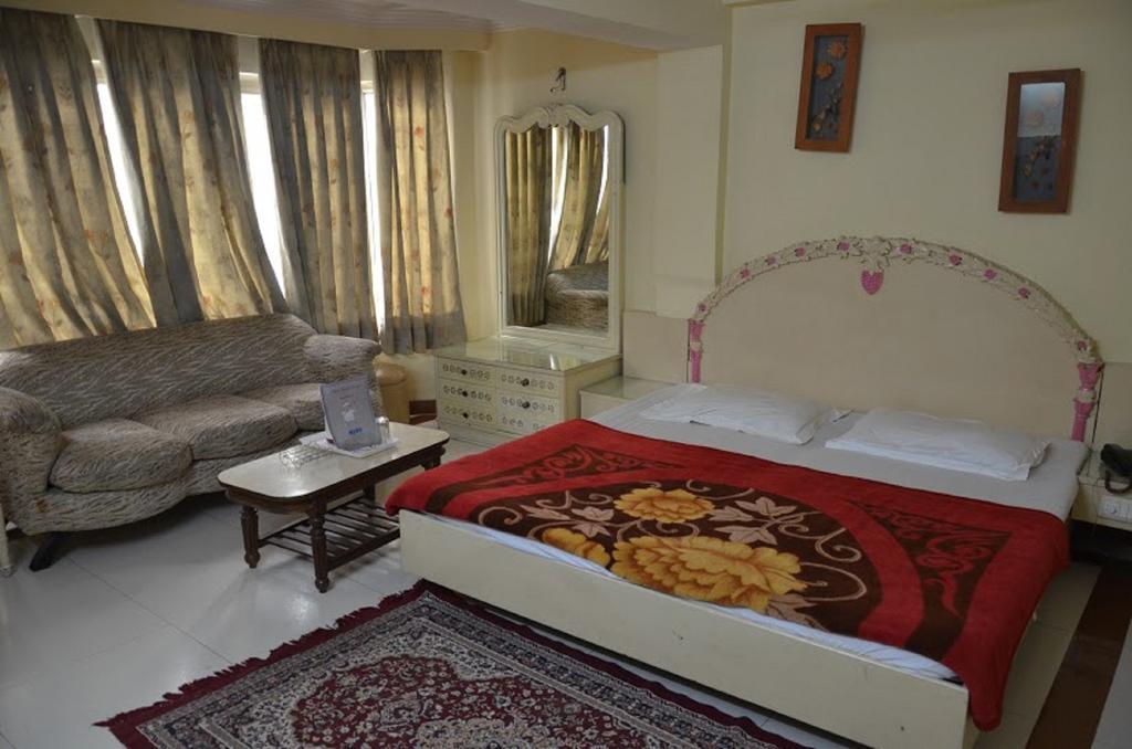 Hotel Durga International ニューデリー 部屋 写真
